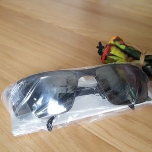 Maui Jim Castaway Sunglasses Matte Black